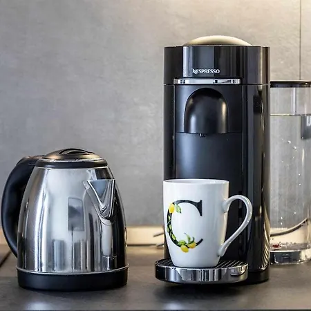 Rent Apartment - Parking And Comfort - Spacious Apt Up To 8 Pax