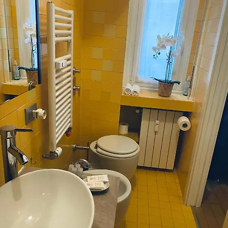 Chiara 34 - M4 Metro Blu *