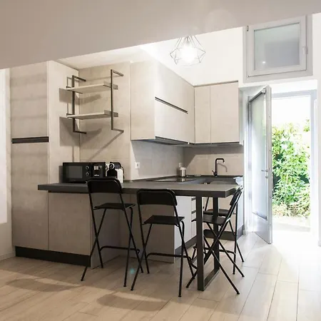 Youhosty - Pavia 7 米兰