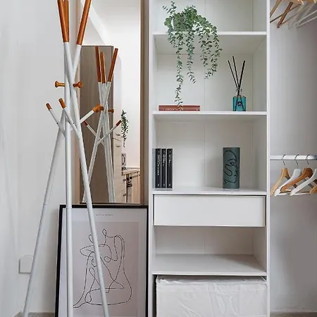 Design In The Heart Of Bicocca Apartment