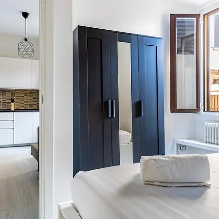 Joivy Cosy 1-bed Flat In Navigli Apartment