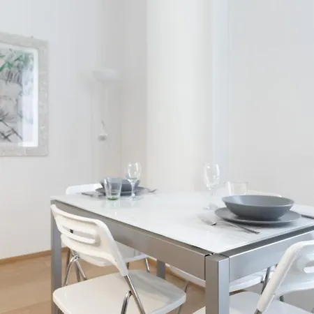 Apartmán Italianway - Agnesi 15 *
