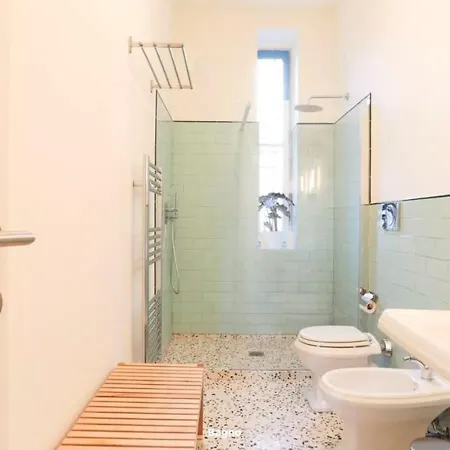 Apartment Secret Garden In The Heart Of Isola *