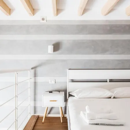 Awesome Loft In The Center Of Apartment *