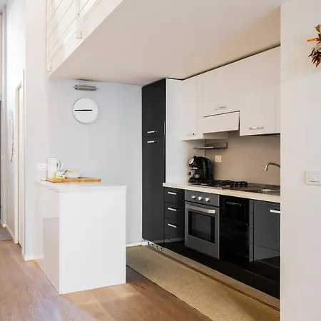Awesome Loft In The Center Of Apartment *