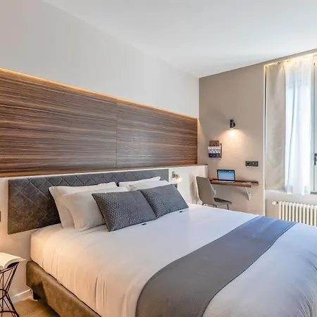 Ah - Duomo Essence Hotel 3*