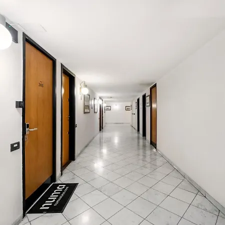 Adore Aparthotel *
