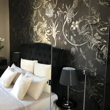 Lippi 42 With Private Garden B&B *