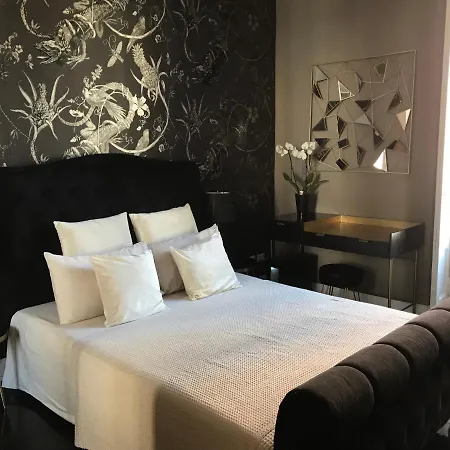 Lippi 42 With Private Garden Bed & Breakfast Milaan