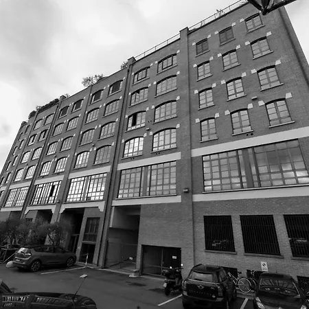 423 Loft Studio Apartment