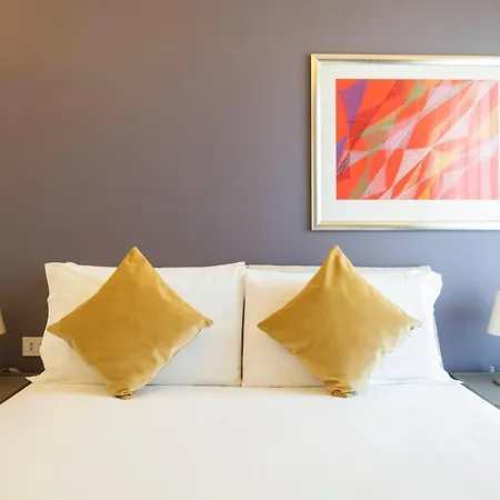 Heart Porta Romana Apartment *