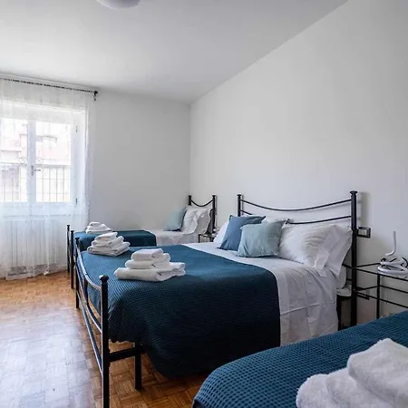 Rent Apartment - Parking And Comfort - Spacious Apt Up To 8 Pax