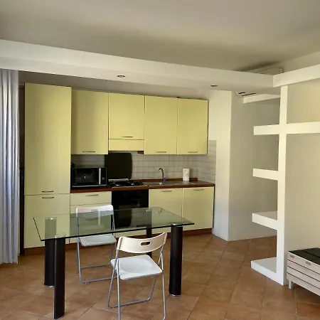 Domusmi Fracastoro 25 *