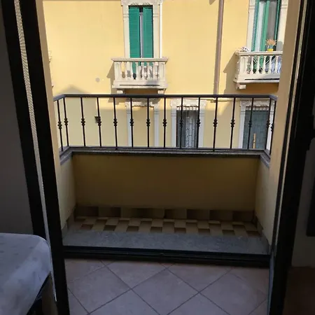 Appartamento Domusmi Fracastoro 25 *