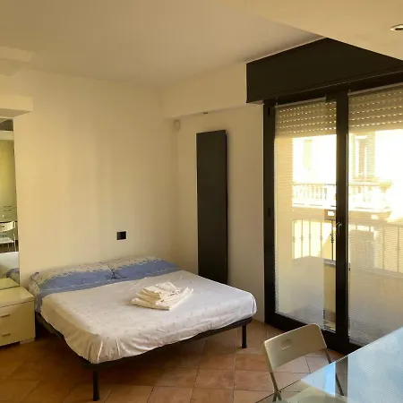 Domusmi Fracastoro 25 *