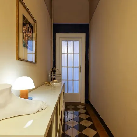 Bed and Breakfast House Of Frames *