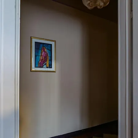 House Of Frames * מילאנו