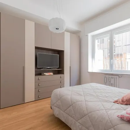 Design Premium In Center - Homeunity Apartman Milánó