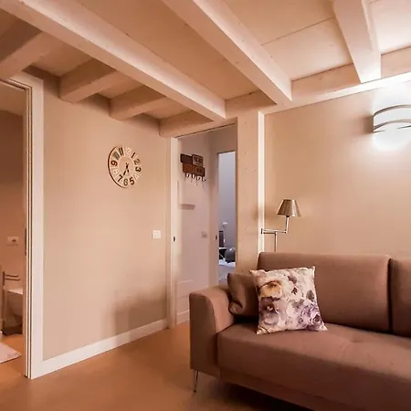 Joivy Sophisticated 2 Bedroom Loft For 4 * Milan