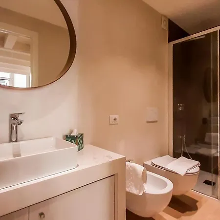 Joivy Sophisticated 2 Bedroom Loft For 4 Daire