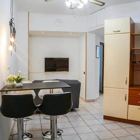 Mysa Properties - Spazioso Trilocale In Zona Forlanini-linate Apartament