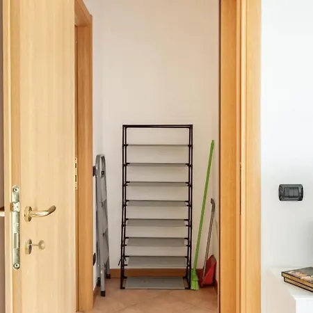 Luminoso Attico Con Garage Gratis Vicino Al Duomo E Allo Ieo