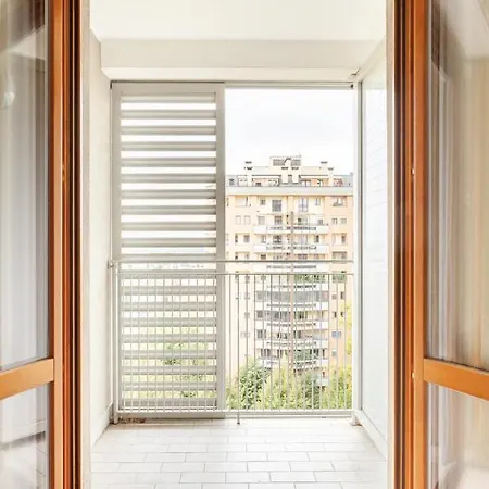 Luminoso Attico Con Garage Gratis Vicino Al Duomo E Allo Ieo 아파트 *