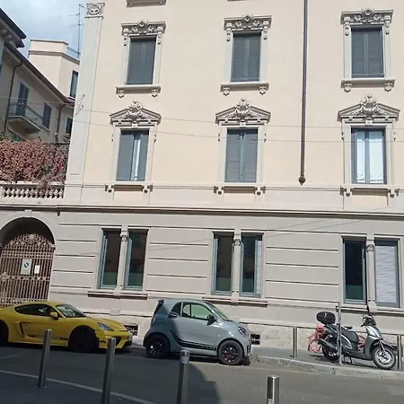 Porta Venezia Bell'epoque Monolocale Διαμέρισμα Μιλάνο