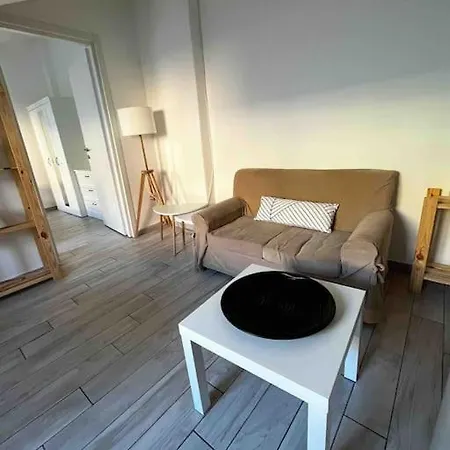 Wood 20 Apartment *