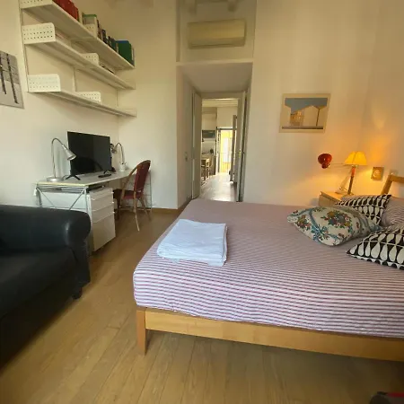 New Luxury Navigli Whole Apartment Milan