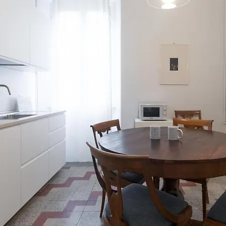 Appartement Vincenzo Monti 29 C *