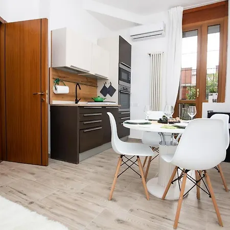 ! Esotico ! Letto Baldacchino - Metro 5 Min - 50mq Apartamento Milán