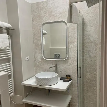 La Отель типа 