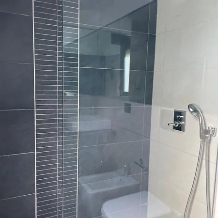 Domusmi Fracastoro 25 *