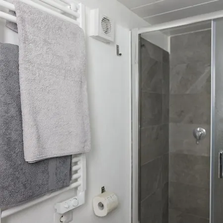 Volvinioone Monolocale Uso Esclusivo In Cermenate Apartment