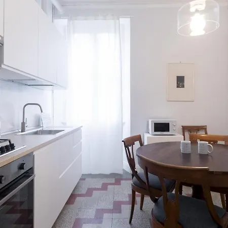 Appartement Vincenzo Monti 29 C *