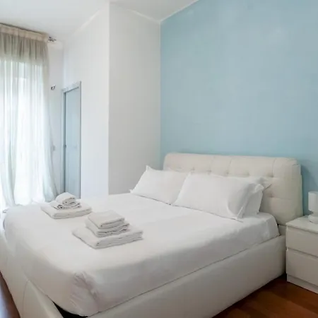 Italianway - Carducci 21 * Milan