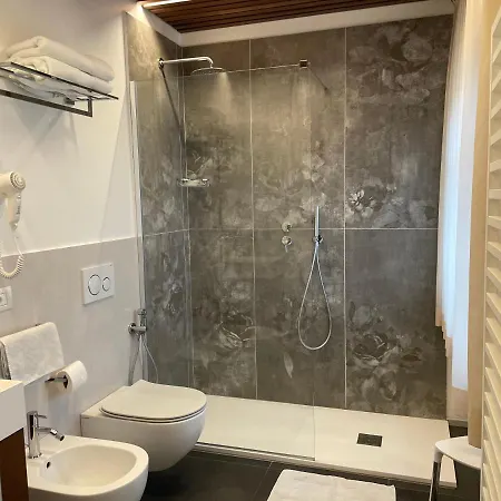 Enjoy Duomo - Flavio Baracchini 9 - 4* Milano