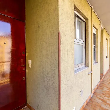 Tulipani 19 - Flower District * Милан