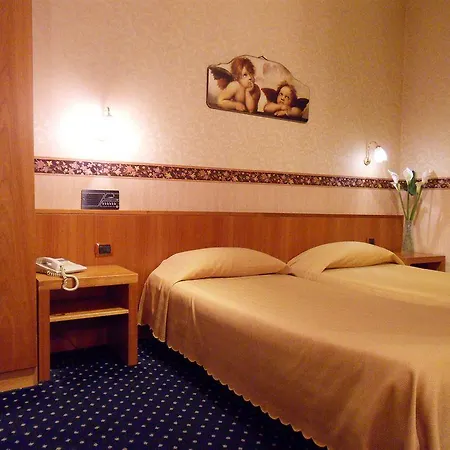 Roxy Hotell 3*