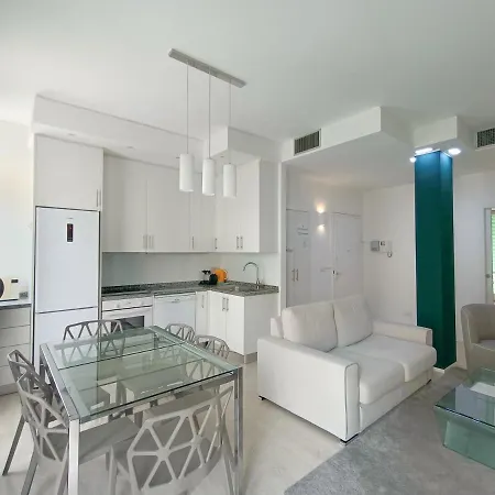 Joivy Elegant Flat For 6 With 2 Balconies Milan