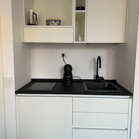 La Marina Di - Pier Lombardo Milán