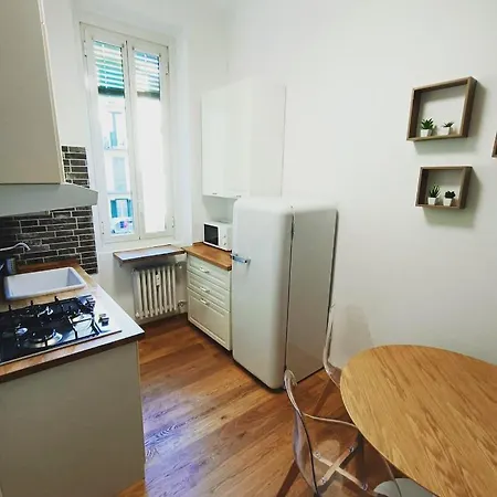 Amio - Next To M5 Ca Granda * Milán