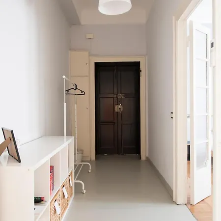 Youhosty - Spartaco 28 * Milan