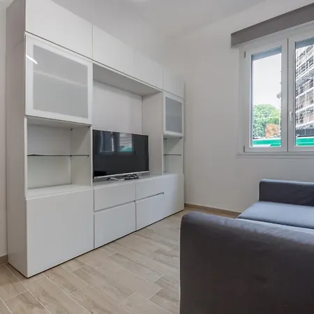 Easylife - Comodo Trilocale In Porta Romana Appartamento