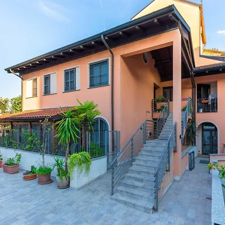 Prada House - Posto Auto Coperto *