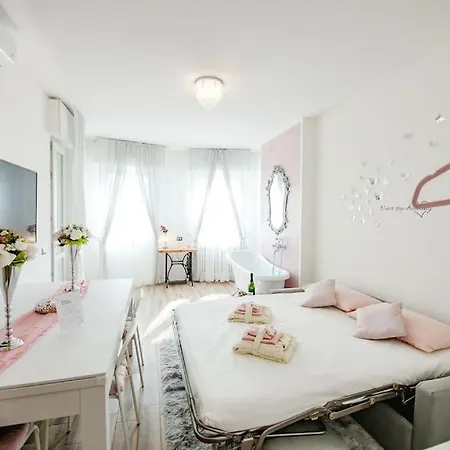 ⁂ Barocco ⁂ Biliardo - Ping Pong - Vasca - Wifi Apartamento