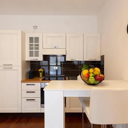 Apartament Residenza Smeraldo - Terrazza San Siro Mediolan