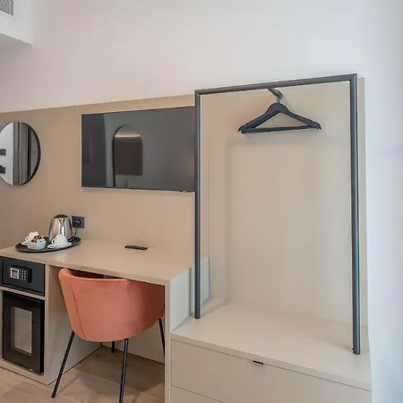 Bb Smarthotel Duomo מלון 4*