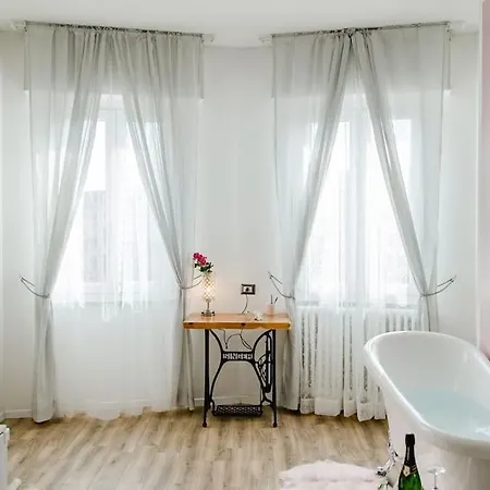 ⁂ Barocco ⁂ Biliardo - Ping Pong - Vasca - Wifi Milão